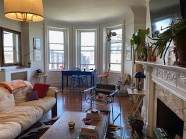 362 Commonwealth Ave. # 5B