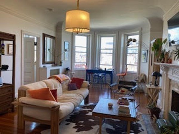 362 Commonwealth Ave. # 5B