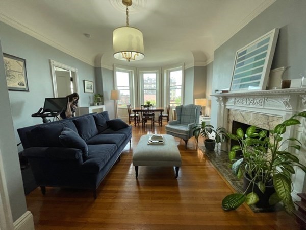 362 Commonwealth Ave. # 5B