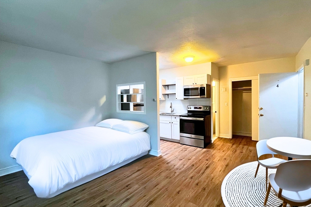 39 Willow Street # 4