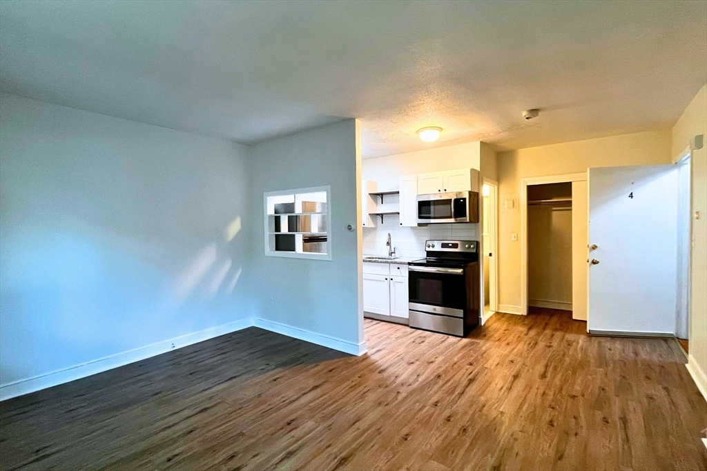 39 Willow Street # 4