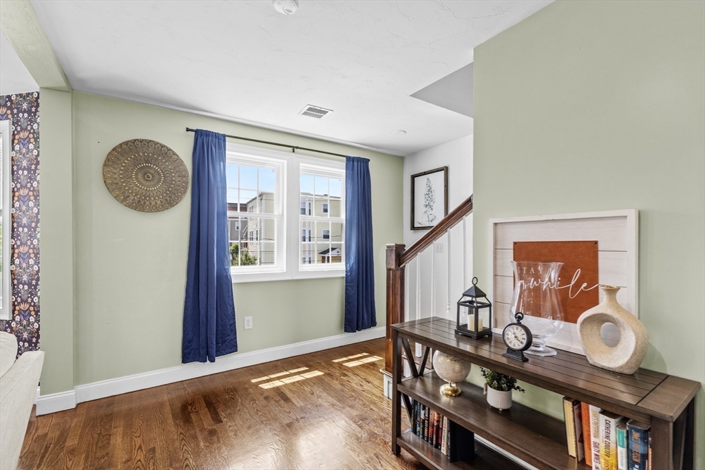 47 Oldfields Rd # 2