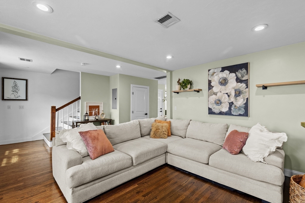 47 Oldfields Rd # 2