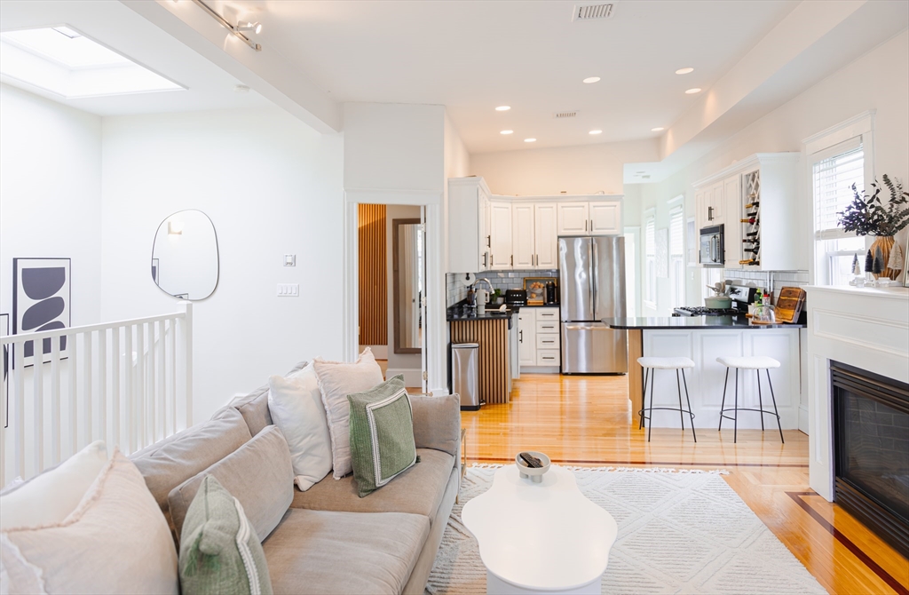 663 E 7th # 3