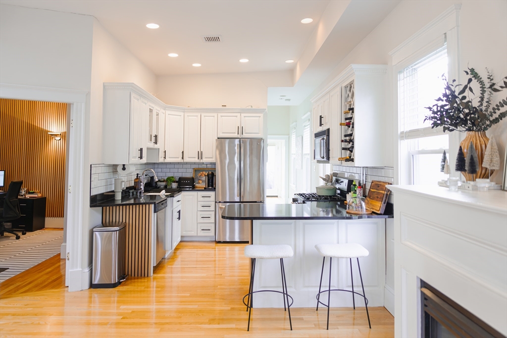 663 E 7th # 3