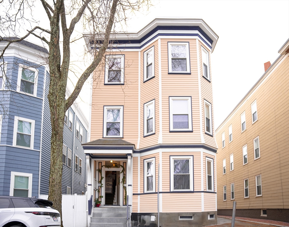 663 E 7th # 3