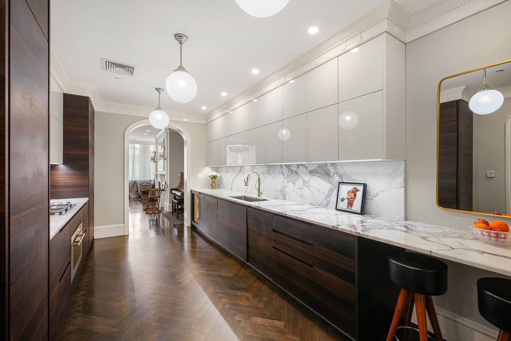 20 Beacon Street Unit: Penthouse