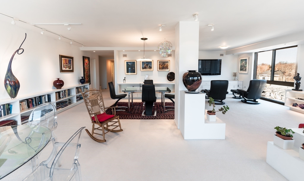 1010 Memorial Dr # 6G