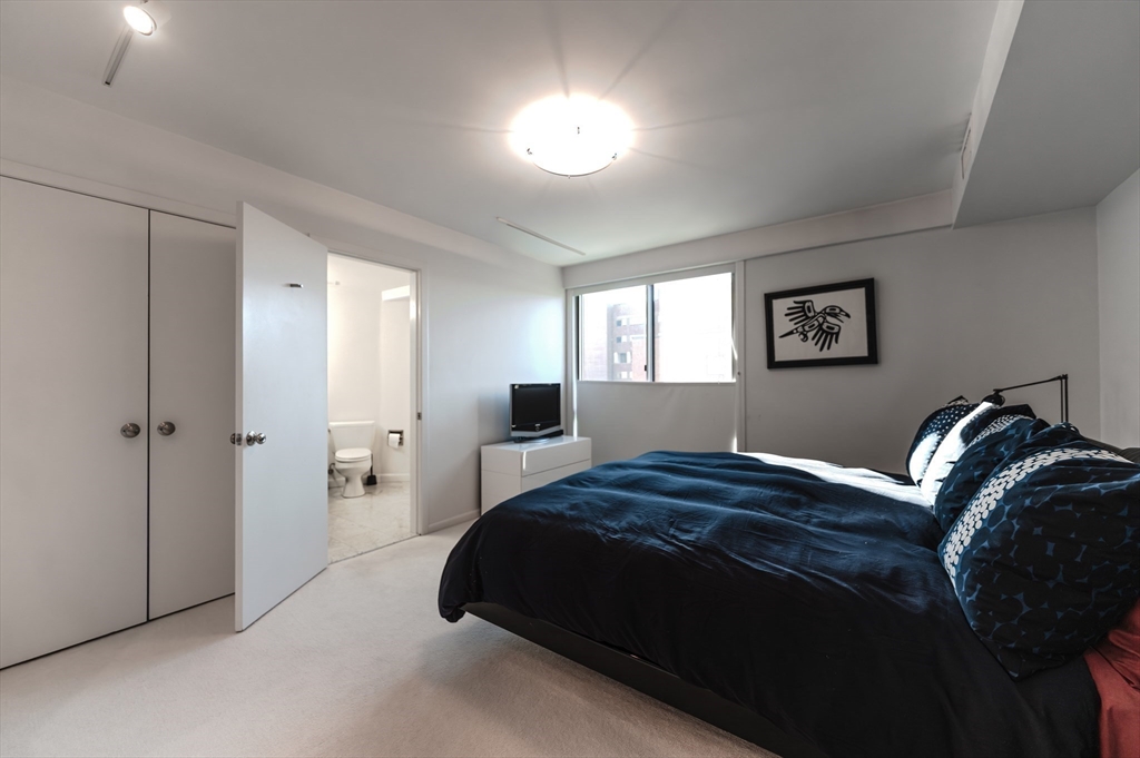 1010 Memorial Dr # 6G