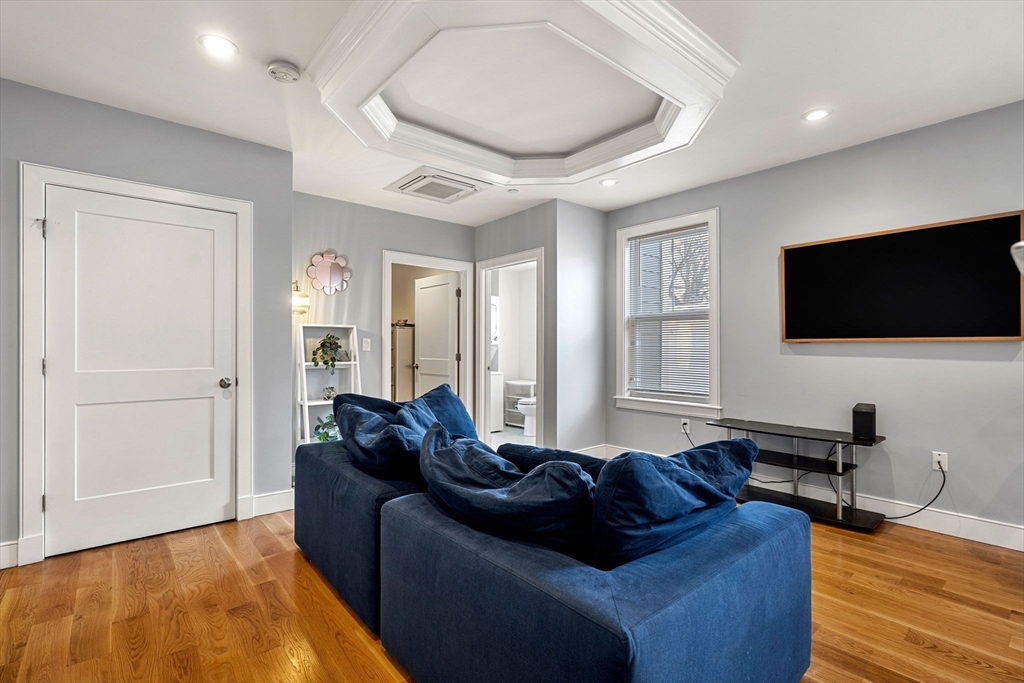 14 Farragut Ave. # 1