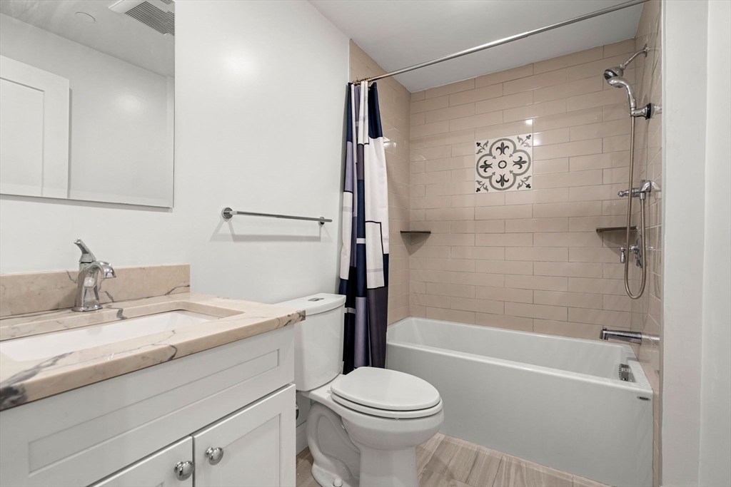 14 Farragut Ave. # 1