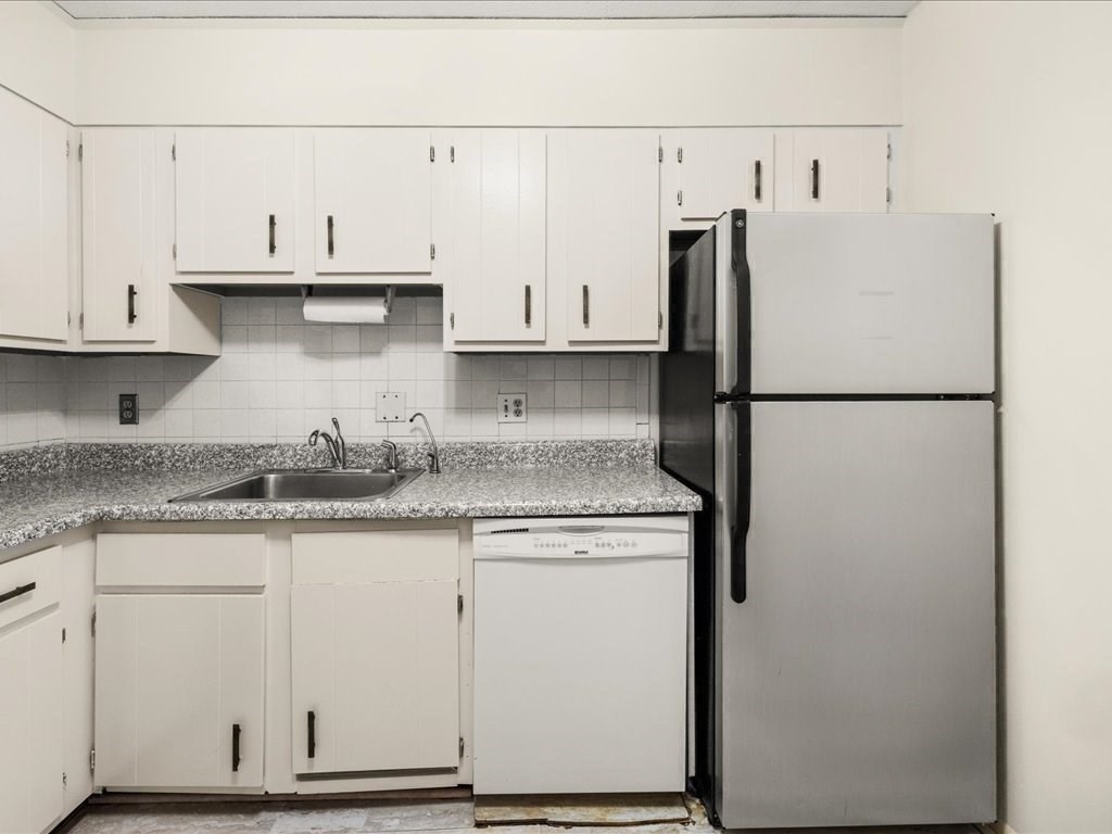 611 Watertown St # 14