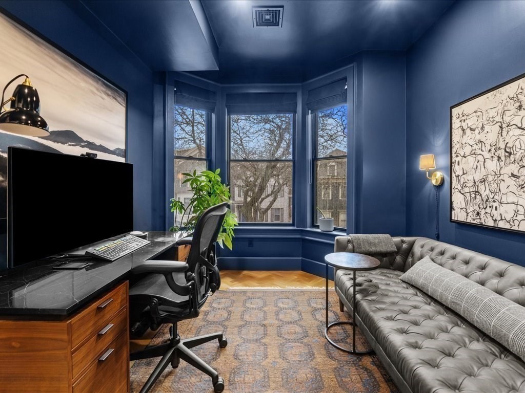 760 E Broadway Unit: U:2