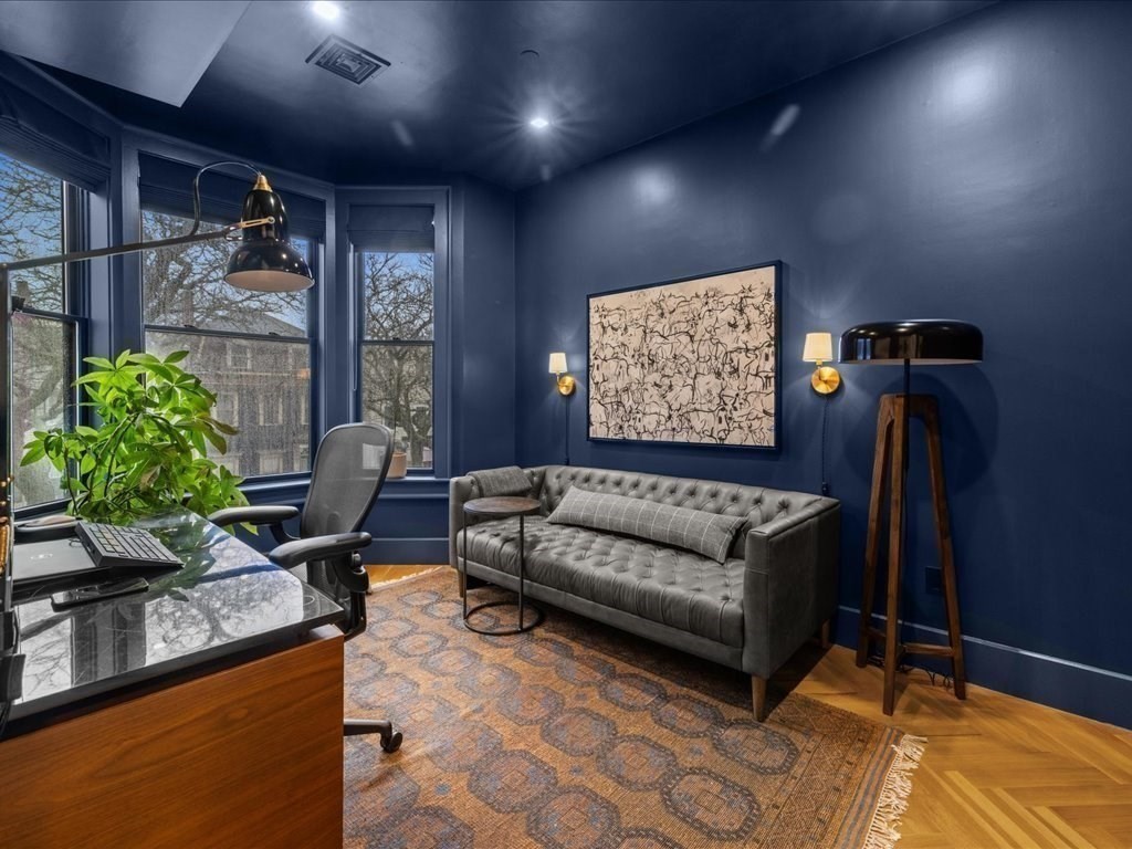 760 E Broadway Unit: U:2