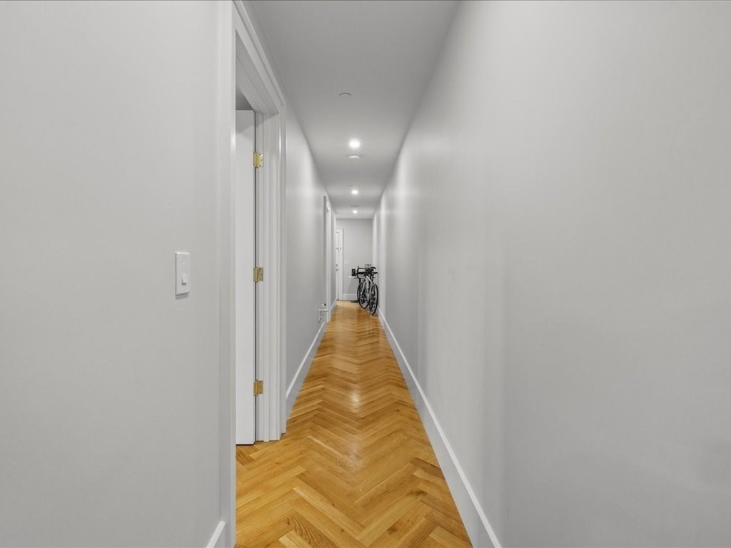 760 E Broadway Unit: U:2