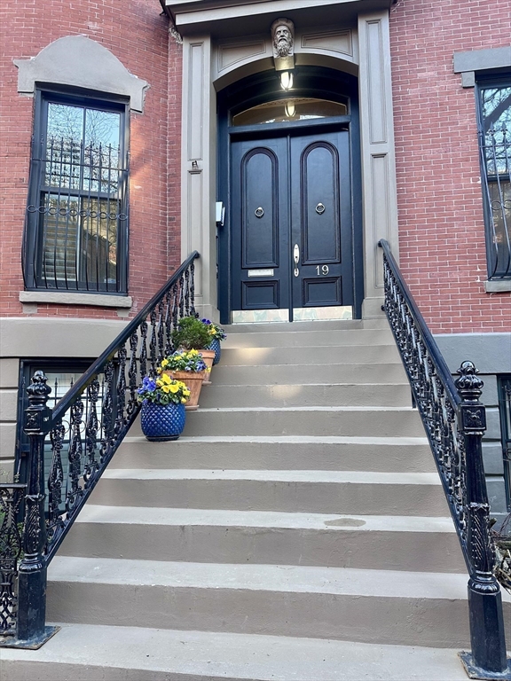 19 Worcester Street # 1