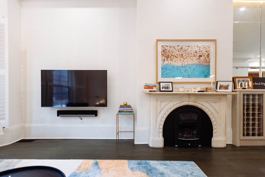 19 Worcester Street # 1