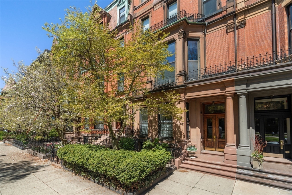 263 Commonwealth Ave # 8