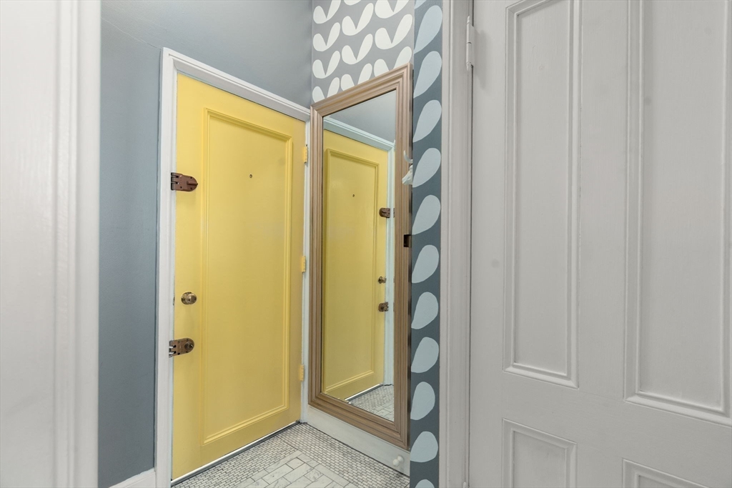 263 Commonwealth Ave # 8