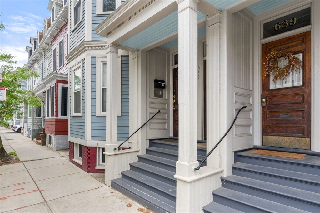 639 E 7th St. # 3