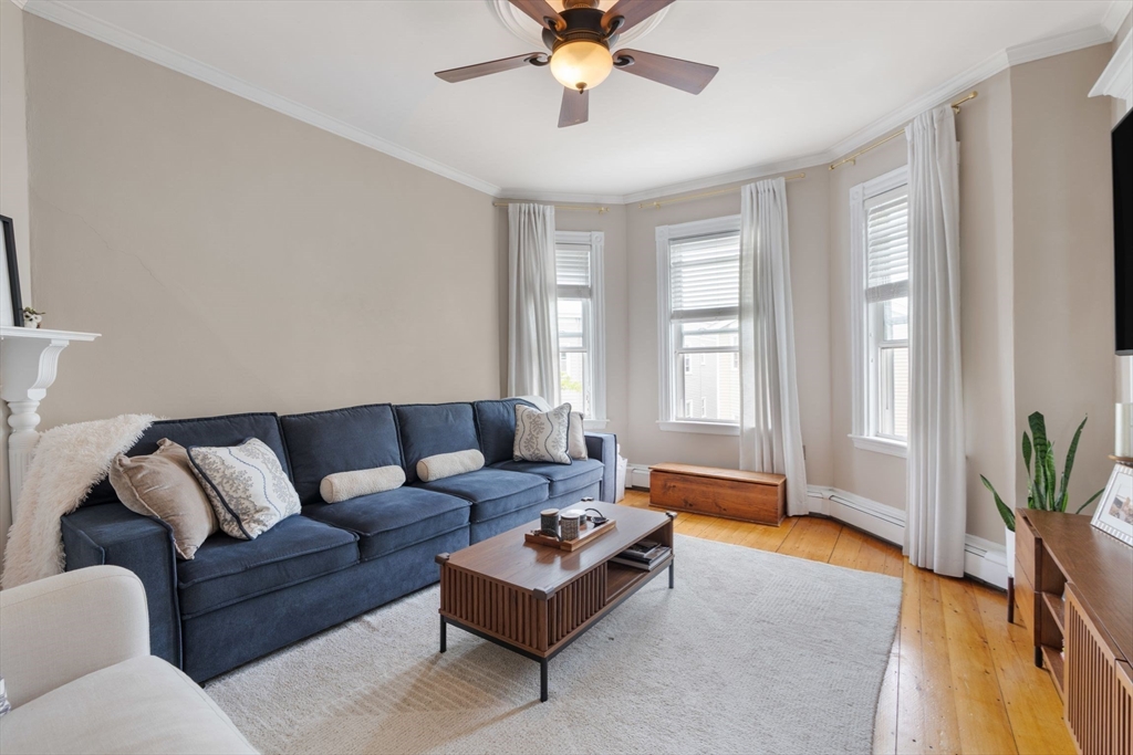 639 E 7th St. # 3