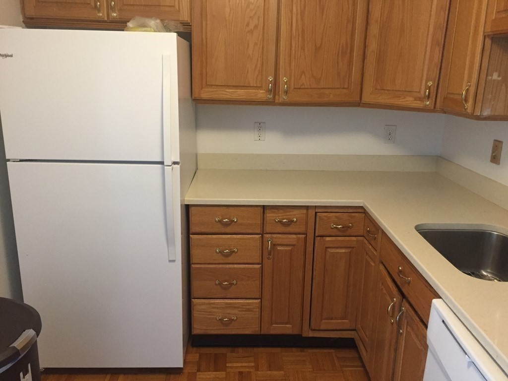 1216 Vfw Pkwy # 43