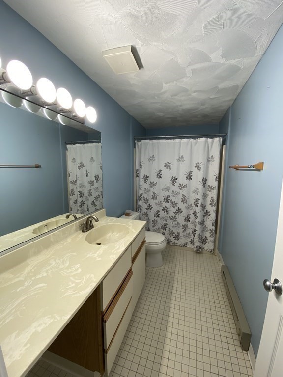 1216 Vfw Pkwy # 43