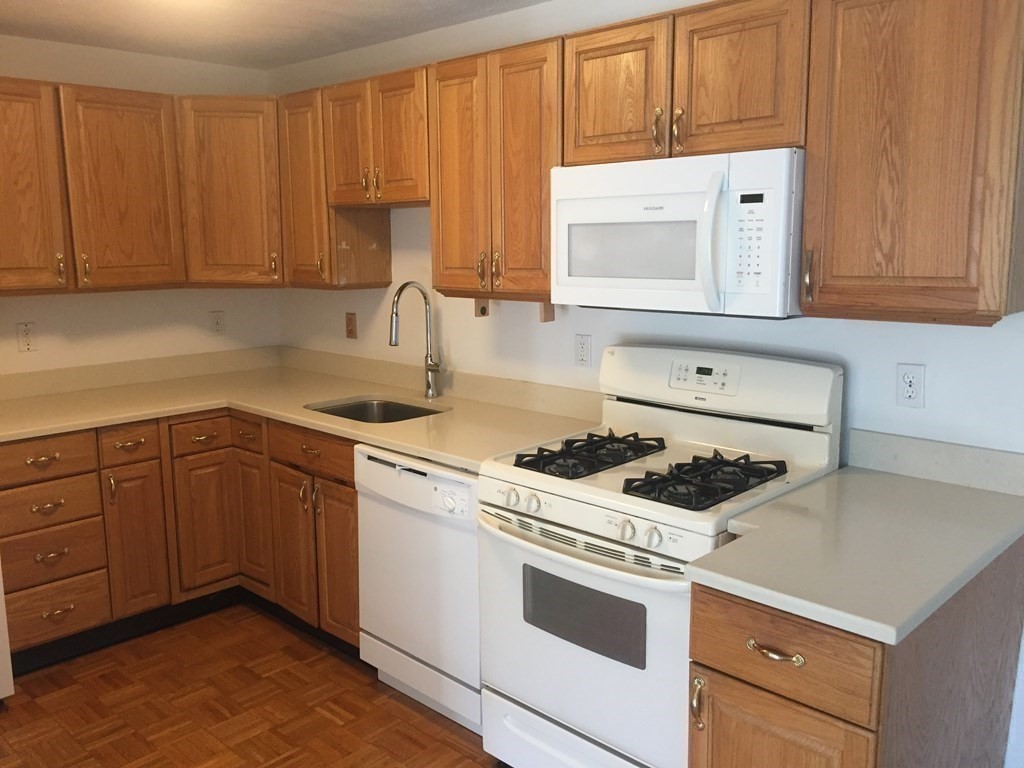 1216 Vfw Pkwy # 43
