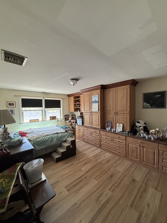 1216 Vfw Pkwy # 43