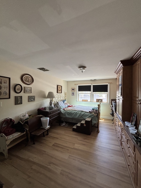 1216 Vfw Pkwy # 43