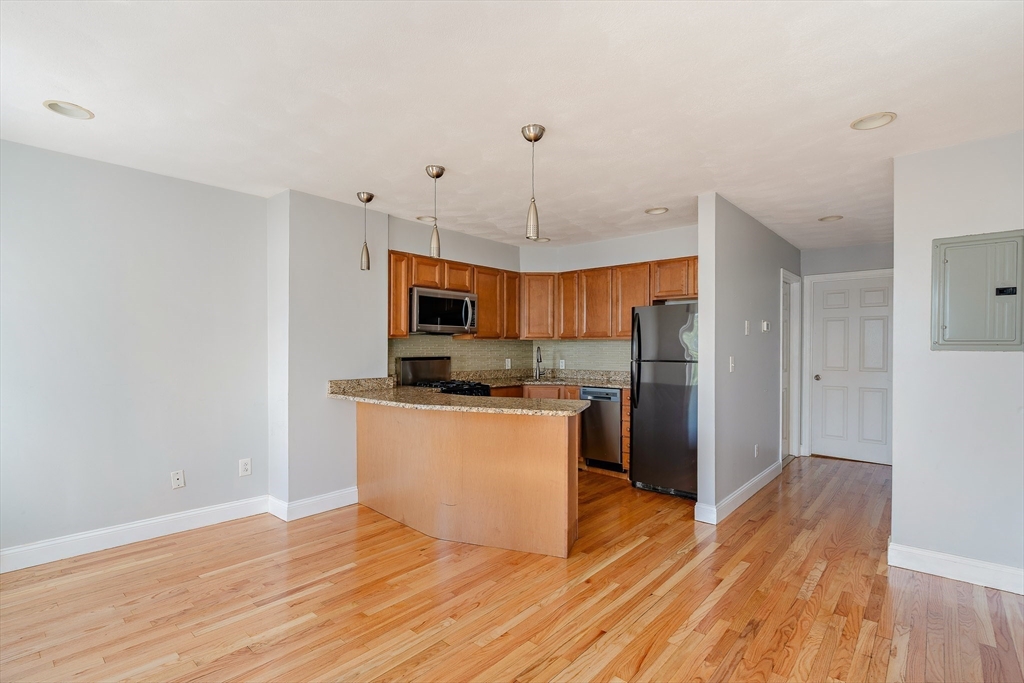 30 Haynes St # 1