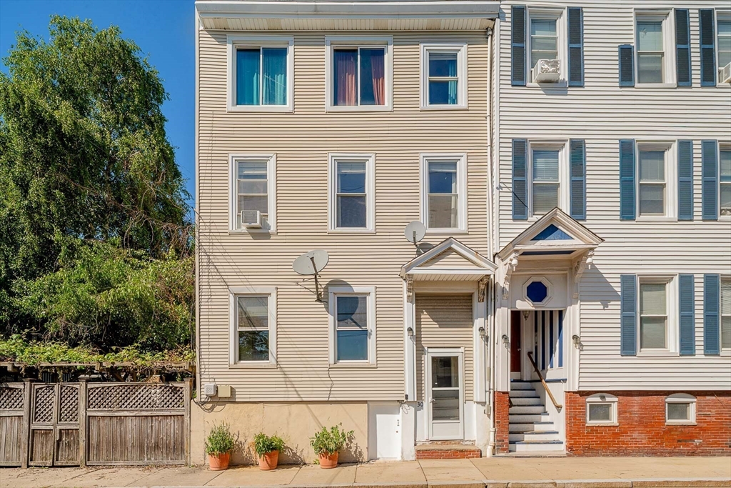 30 Haynes St # 1