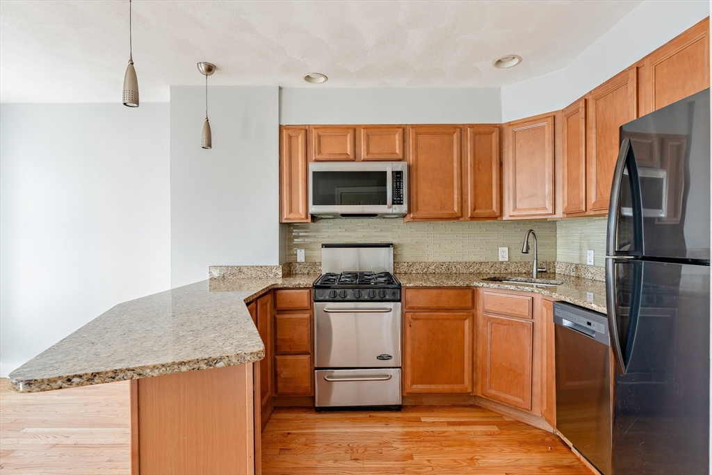 30 Haynes St # 1