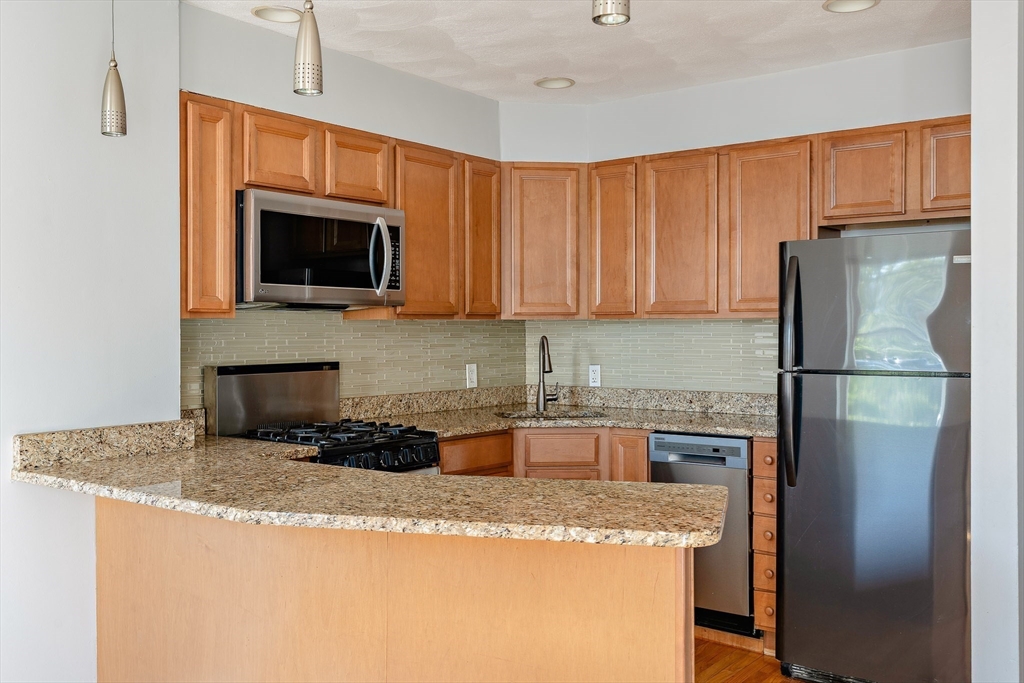 30 Haynes St # 1