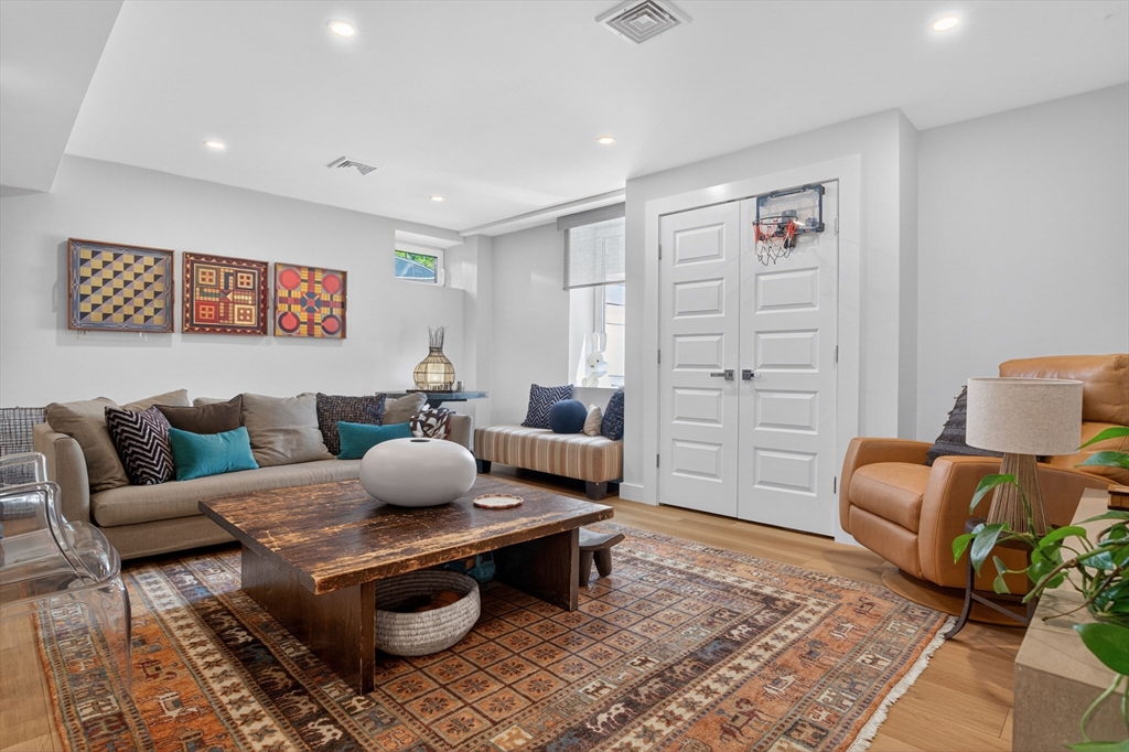 123 Auburn # 1