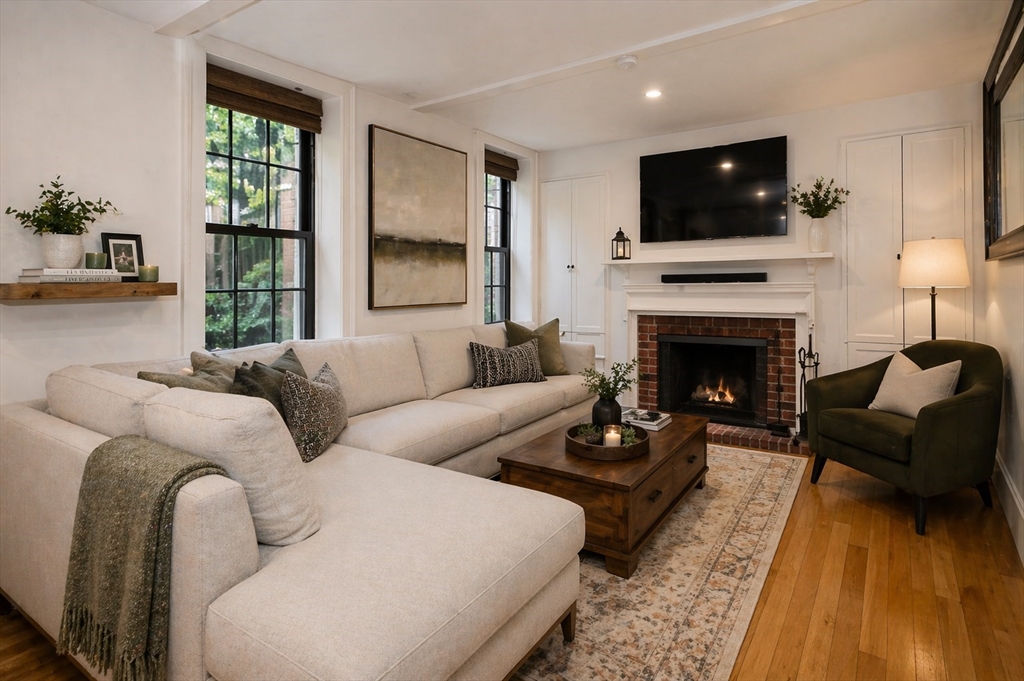 19 Holyoke Street # 1