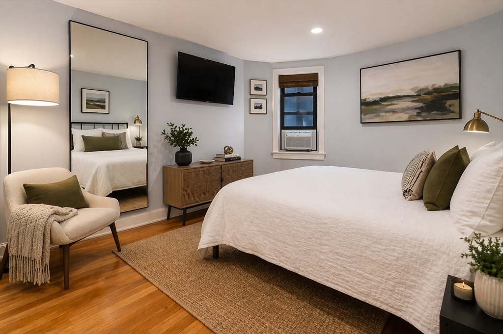 19 Holyoke Street # 1