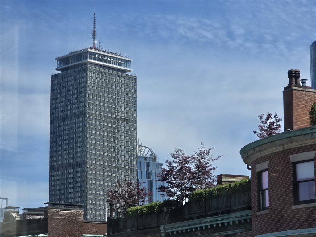 10 Charlesgate E # 501