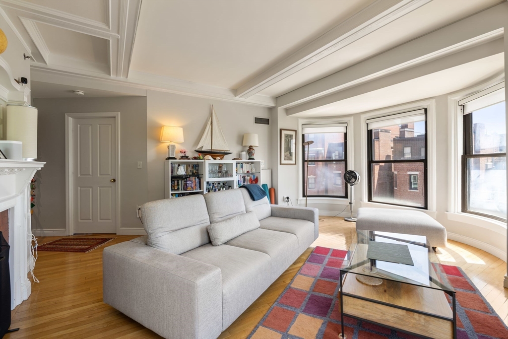 10 Charlesgate E # 501
