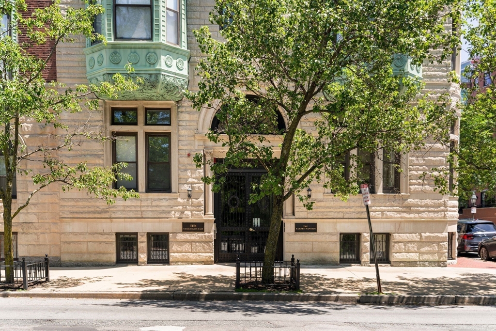 10 Charlesgate E # 501