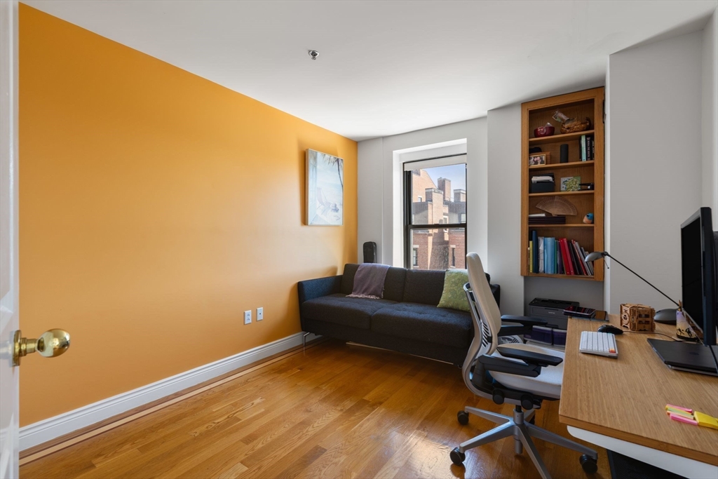 10 Charlesgate E # 501