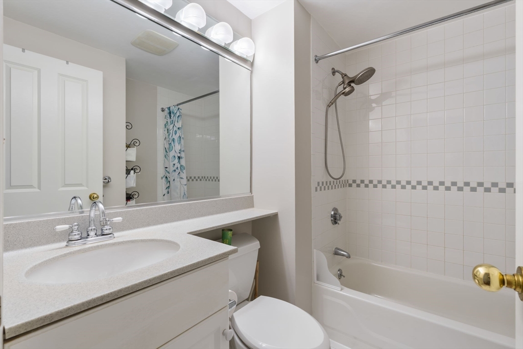 10 Charlesgate E # 501