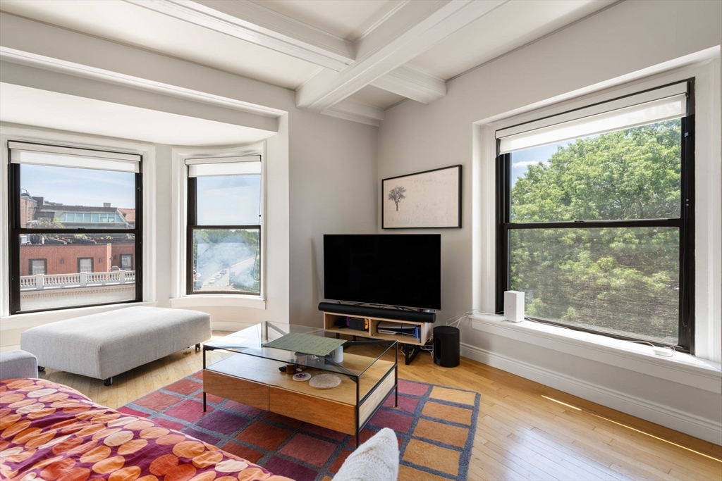 10 Charlesgate E # 501