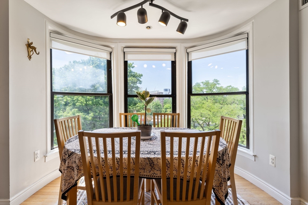 10 Charlesgate E # 501