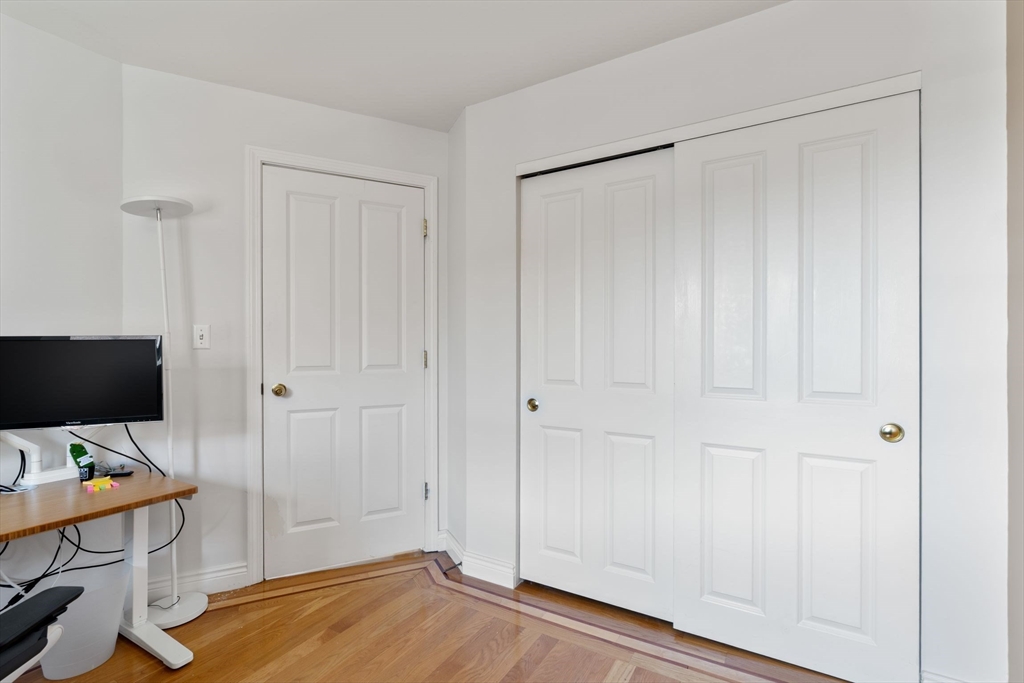 10 Charlesgate E # 501