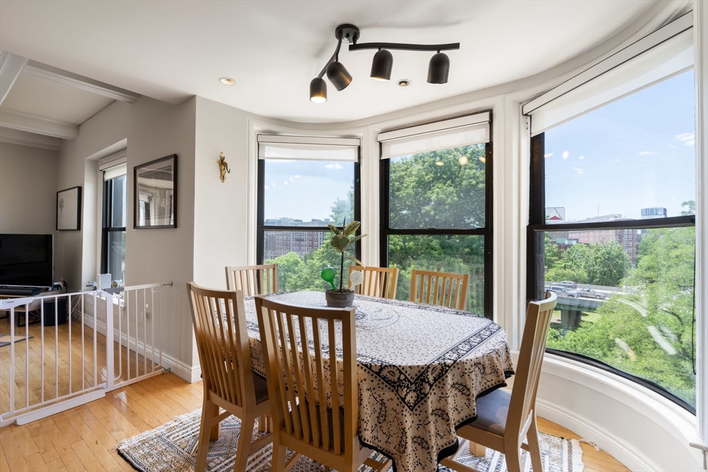 10 Charlesgate E # 501