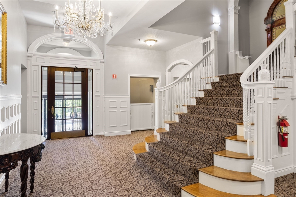 10 Charlesgate E # 501