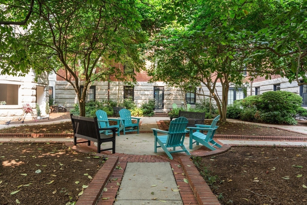 771 Harrison Ave # 201