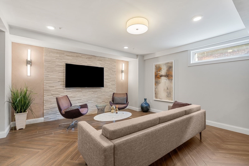 771 Harrison Ave # 201