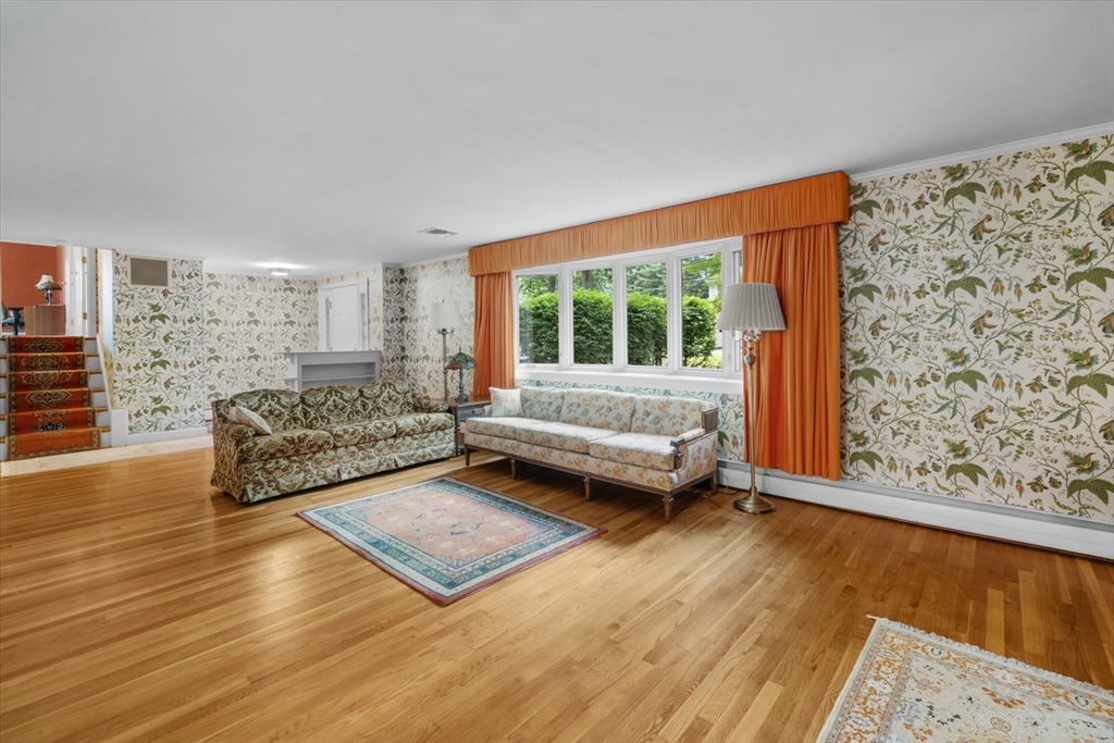 9 Plymouth Rd